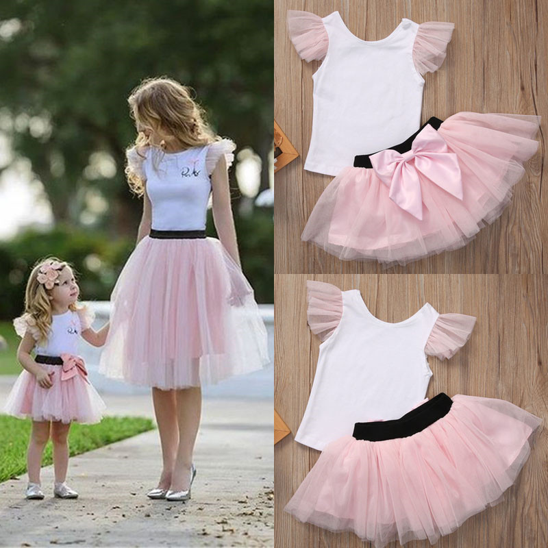 Różowa sukienka i koszulka dla baletnicy dziewczynki