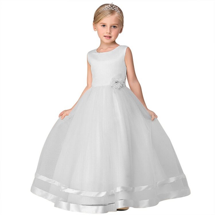 Biała sukienka komunijna dla dziewczynki